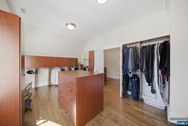 211 Vaccaro Drive, Cresskill, NJ 07626