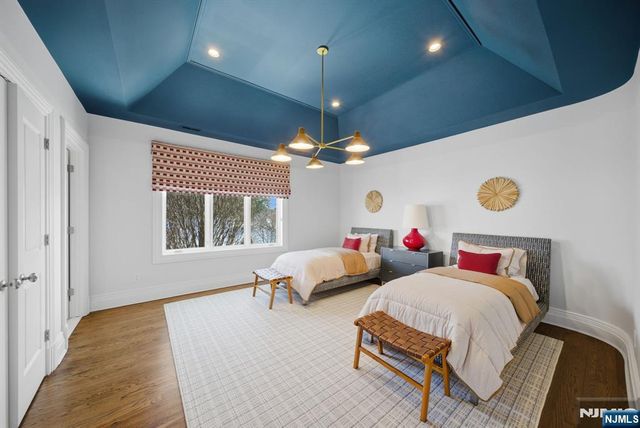 211 Vaccaro Drive, Cresskill, NJ 07626