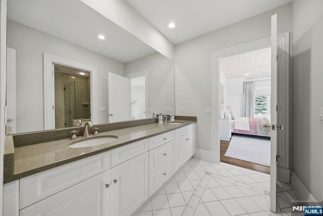 211 Vaccaro Drive, Cresskill, NJ 07626