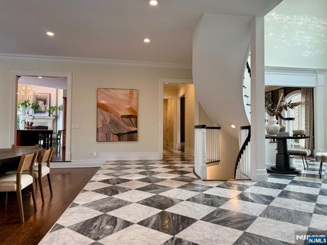 211 Vaccaro Drive, Cresskill, NJ 07626