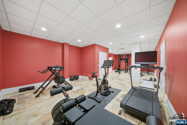 211 Vaccaro Drive, Cresskill, NJ 07626