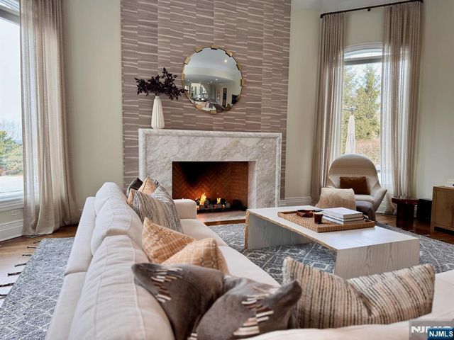 211 Vaccaro Drive, Cresskill, NJ 07626