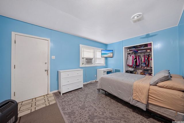 1517 W Hollywood, San Antonio, TX 78201