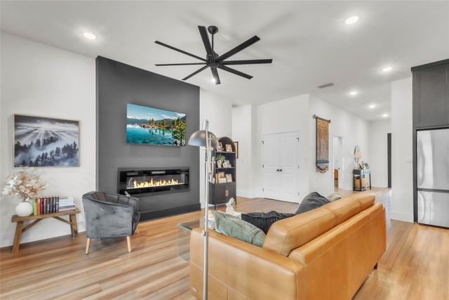 4514 Lone Oak Lane, Longview, TX 75605