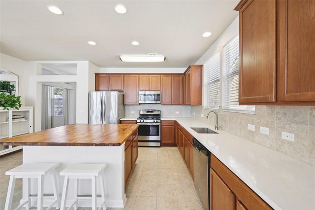 5152 Hellman, Kyle, TX 78640