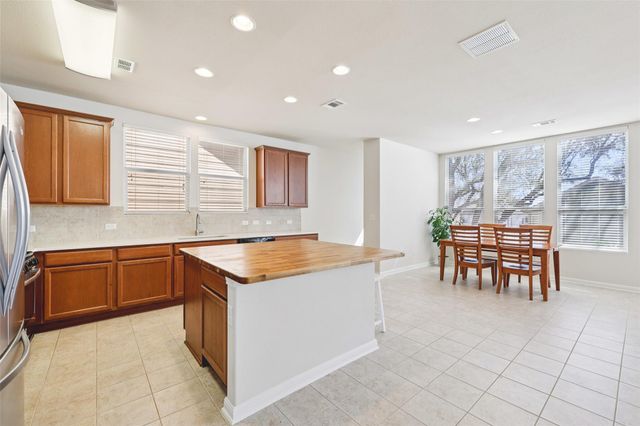 5152 Hellman, Kyle, TX 78640