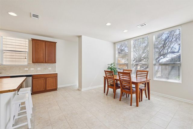 5152 Hellman, Kyle, TX 78640