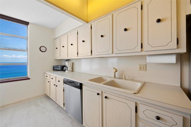 4280 Galt Ocean Drive 26D, Fort Lauderdale, FL 33308