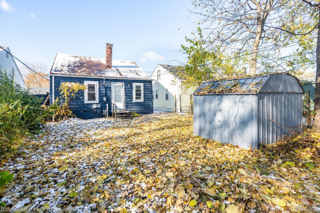 23442 Melville Avenue, Hazel Park, MI 48030