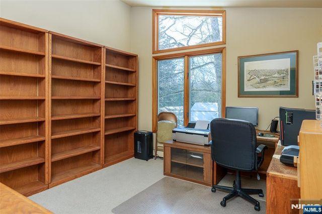 12 Ledgewood Trail, Kinnelon Borough, NJ 07405