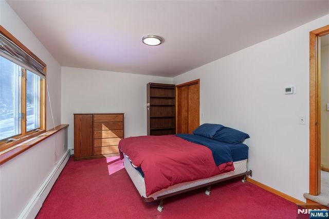 12 Ledgewood Trail, Kinnelon Borough, NJ 07405