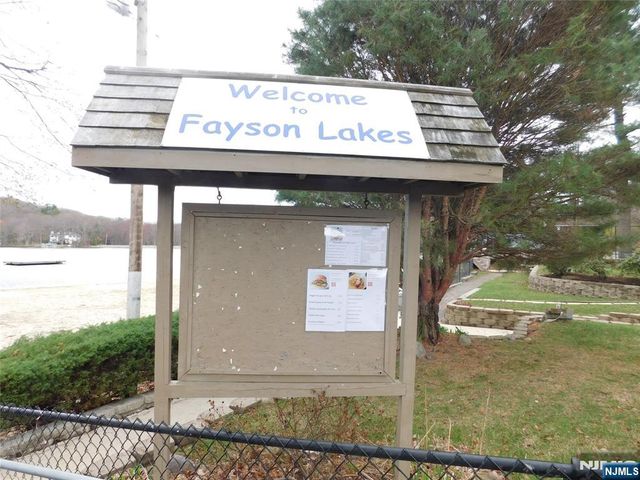 12 Ledgewood Trail, Kinnelon Borough, NJ 07405