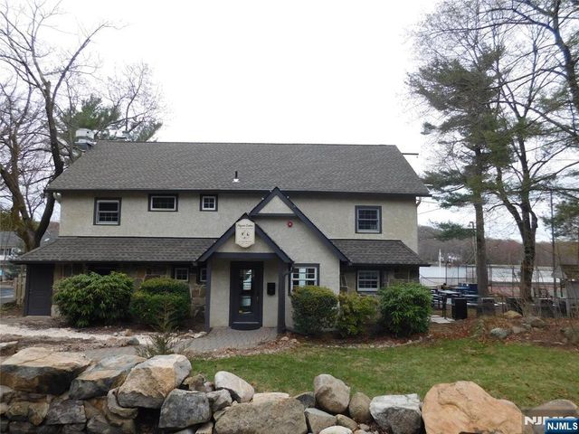 12 Ledgewood Trail, Kinnelon Borough, NJ 07405