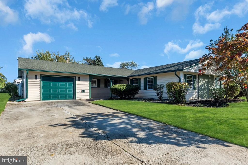 15 TOLEDO LN, WILLINGBORO, NJ 08046 — photo 2