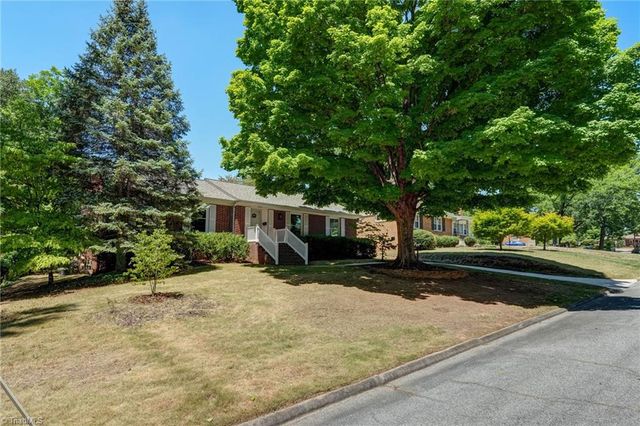 2103 Briarwood Drive, Greensboro, NC 27403