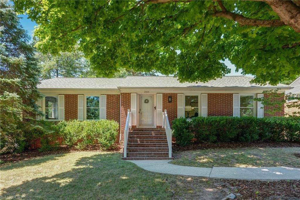 2103 Briarwood Drive, Greensboro, NC 27403