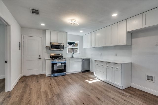 901 Woodleigh Drive, Mckinney, TX 75069