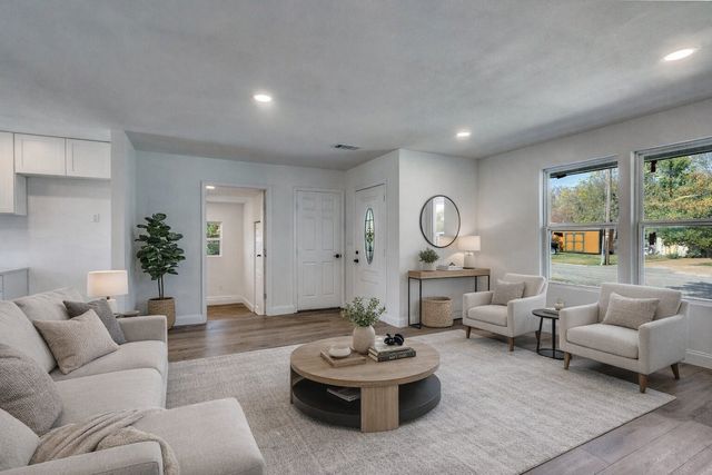 901 Woodleigh Drive, Mckinney, TX 75069