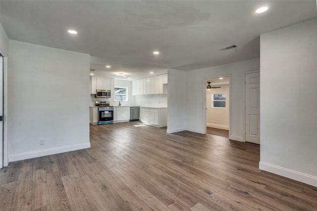 901 Woodleigh Drive, Mckinney, TX 75069