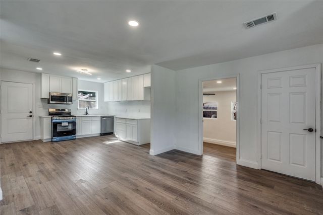 901 Woodleigh Drive, Mckinney, TX 75069