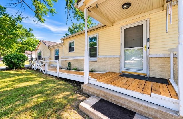 4204 S Bartlow Dr, Wichita, KS 67217
