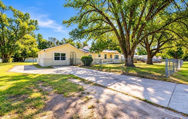 4204 S Bartlow Dr, Wichita, KS 67217