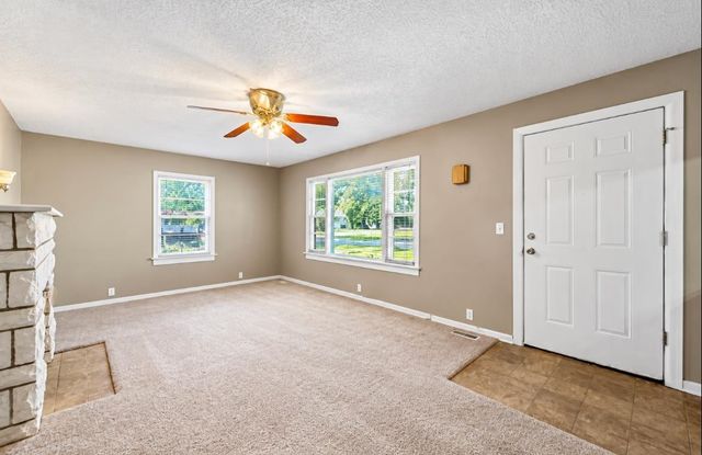 4204 S Bartlow Dr, Wichita, KS 67217