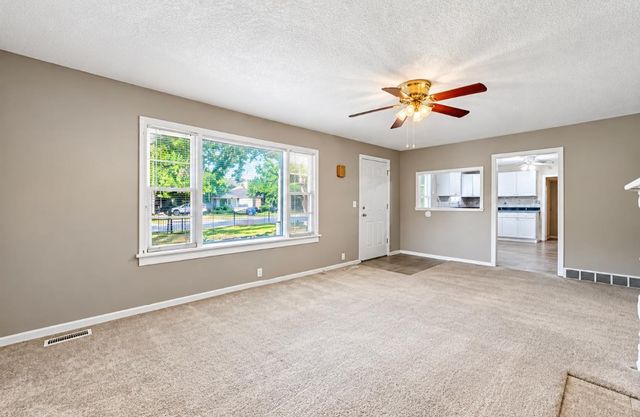 4204 S Bartlow Dr, Wichita, KS 67217