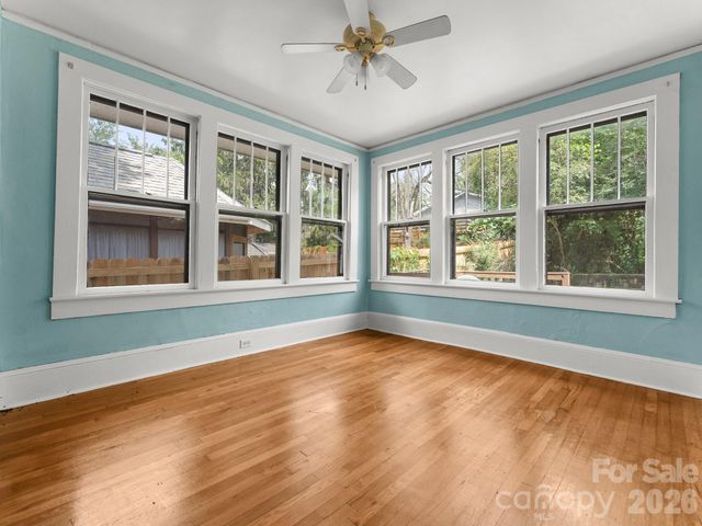 31 Dorchester Avenue, Asheville, NC 28806