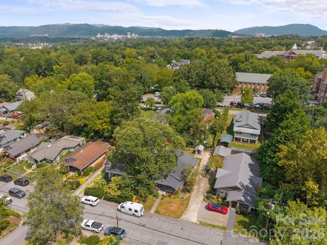 31 Dorchester Avenue, Asheville, NC 28806