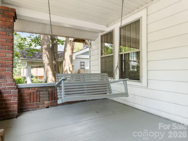 31 Dorchester Avenue, Asheville, NC 28806