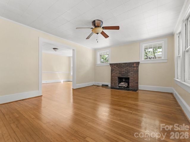 31 Dorchester Avenue, Asheville, NC 28806