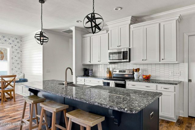 115 Cambridge Lane, West End, NC 27376