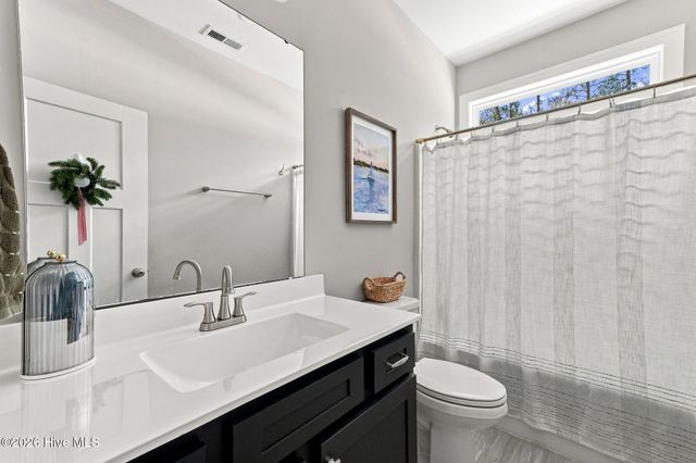 115 Cambridge Lane, West End, NC 27376