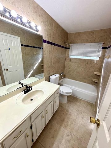 4738 Summer Lakes Streets, Missouri City, TX 77459