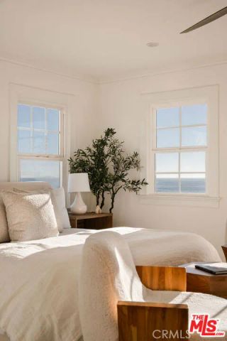 1000 The Strand, Manhattan Beach, CA 90266