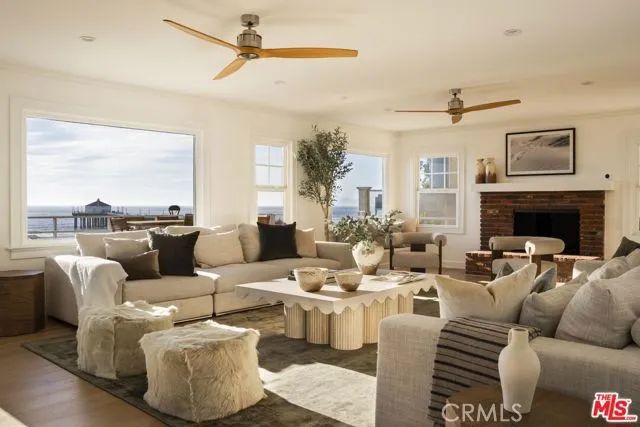 1000 The Strand, Manhattan Beach, CA 90266