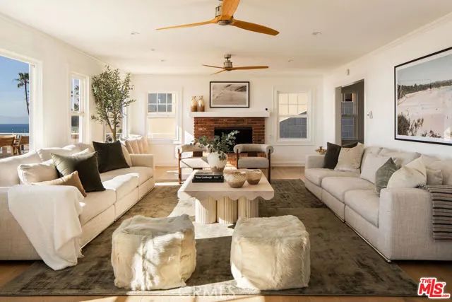 1000 The Strand, Manhattan Beach, CA 90266