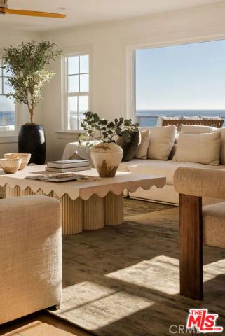 1000 The Strand, Manhattan Beach, CA 90266