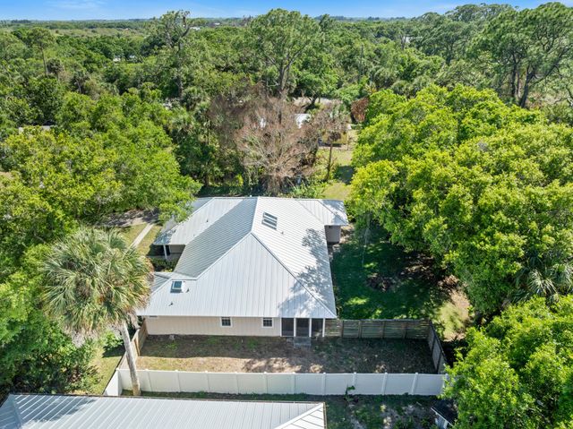 435 61st Avenue, Vero Beach, FL 32968