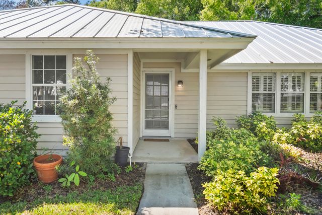 435 61st Avenue, Vero Beach, FL 32968