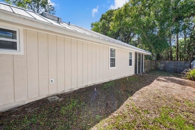 435 61st Avenue, Vero Beach, FL 32968