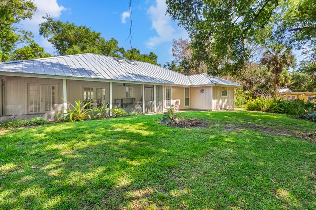 435 61st Avenue, Vero Beach, FL 32968