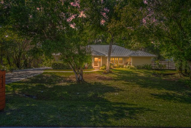 435 61st Avenue, Vero Beach, FL 32968