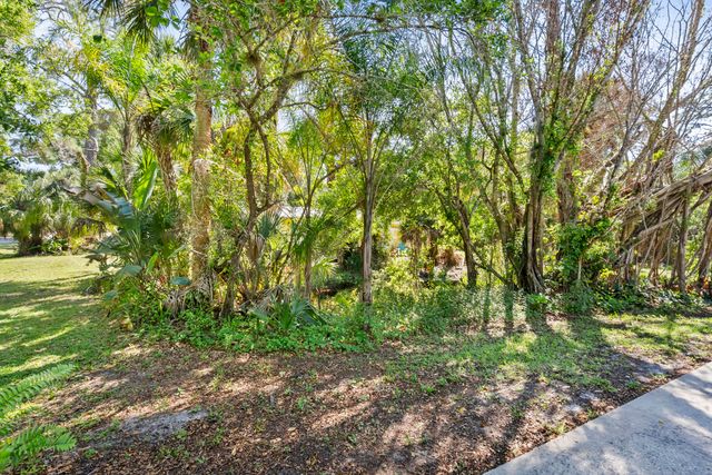 435 61st Avenue, Vero Beach, FL 32968