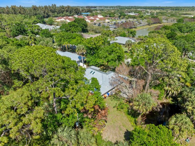 435 61st Avenue, Vero Beach, FL 32968
