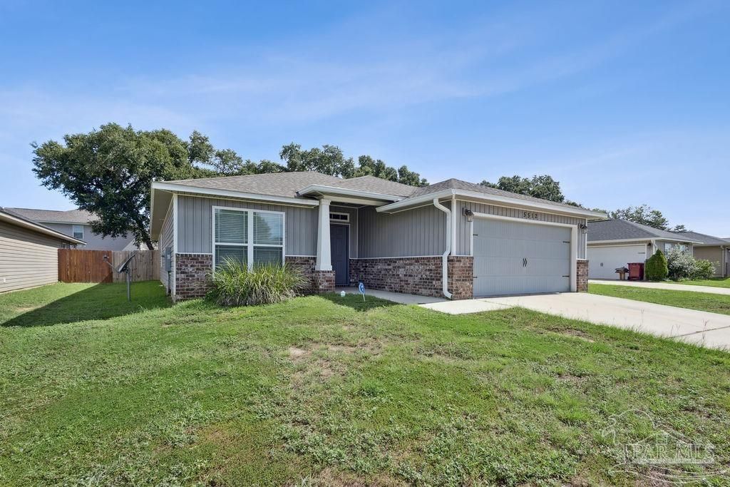 5512 Peach Dr, Pace, FL 32571