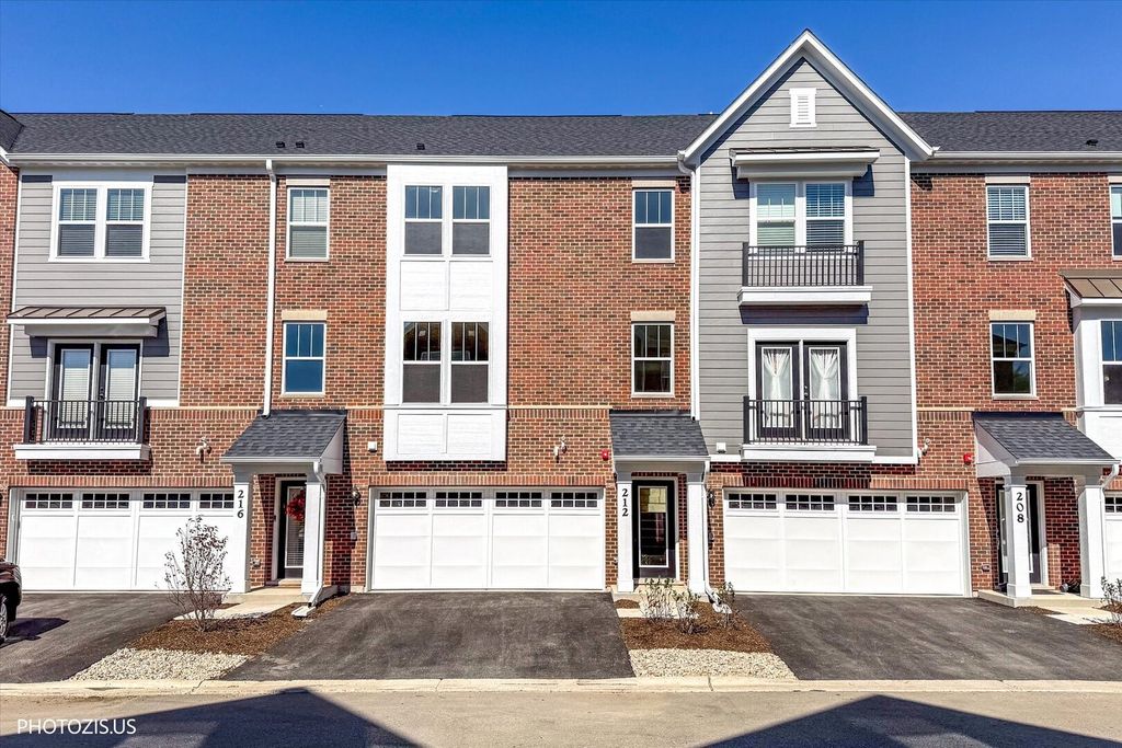 212 Mountain Interval Road 06325, Schaumburg, IL 60193 — exterior