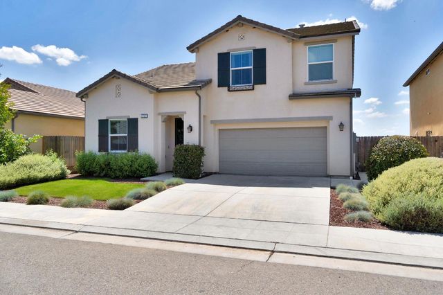 2752 Pontiac Avenue, Clovis, CA 93611