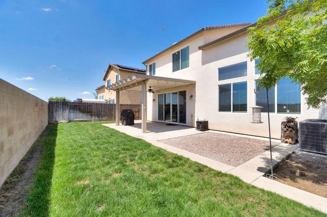 2752 Pontiac Avenue, Clovis, CA 93611